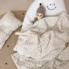 Sacs de couchage Mousseline 100% coton 120 * 130cm Couvertures nées douces 4 couches de gaze de bain pour bébé Swaddle Wrap Sleepsack Couverture de poussette 230923