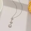 Designer Pendant Four-Leaf Clover Luxury Top smycken nischstil något inlagd med tre-lagers klöver hänge titaniumstålkedja smycken van clee smyckespresent