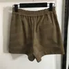 Moda feminina calças curtas com carta de metal fivela de cintura cintura elástica shorts casuais menina senhora calça casual roupas