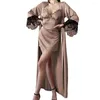 Vêtements de nuit pour femmes Mode Sexy Dentelle Cardigan Slip Robe avec chemise de nuit 2PCS Satin Home pour les femmes Automne Manches longues Solid Dames Pyjamas