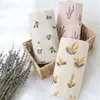 Filtar Swaddling 100% Organic Cotton S Born Muslin Wrap Baby Bed Muslin Swaddle Filt Giraffe Print Gace Bath Handduk 230923