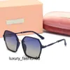 Sunglasses top 22ss Ladies Luxury Designer Sunglasses Men Fashion Trend UV Protection sun glasses