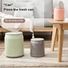 Bidoni per rifiuti Mini pattumiera da tavolo con coperchio Casa Soggiorno Carino WC Camera da letto Cucina creativa Tavolino Pattumiera Accessori da scrivania 230925