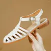 صندل Danxuefei للنساء الأصلي للجلد الضيق الفرقة مضفر شقق T-Strap Round Round Toe Cage Summer Summer Summan