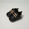 Erste Wanderer Babyschuhe Retro Leder Junge Mädchen Mehrfarbig Kleinkind Gummisohle Rutschfeste Kleinkinder Mokassins Kinder