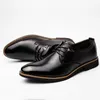 Sapatos de vestido marca de luxo couro conciso homens negócios pontiagudos preto sapatos respirável formal casamento sapatos básicos homens vestido sapatos moda 230925