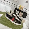 2024 Buty designerskie Włosze Ace Sneakers pszczoły wąż skóra haftowa czarni mężczyźni tygrys chaussures blokujący białe buty spacery w swobodnych trenerach platform sportowych