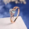 Bagues de cluster Mode Simple Couple Bague de fiançailles Bijoux Fleur Anniversaire Luxe Designer Zircon Dames Esthétique