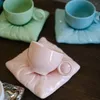 Muggar Fashion Ceramic Tea Cup Creative Cute Pillow Coffee Mug With Tray Nordic Home Decoration Handmade konst 200 ml