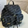 Man Nylon ryggsäck Luxurys Designers Duffle Bag Women Purse Travel Rucksack School Shoulder Bag Satchels Duffle Tote Designer Handväskor Skolväskor ryggsäckar