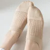Kvinnors strumpor 5Pair Invisible Boat Breattable Casual Högkvalitativ silikon Non-Slip Ladies Thin Sock Fashion Ankle Slipper