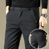 Pantaloni da uomo 2023 Marchio di abbigliamento Autunno Uomo Casual Slim Business Elastico in vita stile ufficio Grigio Nero Marrone Pantaloni maschili