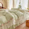 Set di biancheria da letto Set romantico Lusso francese Matrimonio Fiori Ricamo Bordo in pizzo Lenzuolo copripiumino in cotone lavato per ragazze