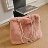 Sac à main en fausse fourrure pour femmes, sac à main de luxe de styliste en fausse fourrure pour dames, grand sac à bandoulière, fourre-tout chaud et décontracté, nouvelle collection automne hiver 2023