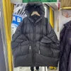 レディースダウンパーカスオフシーズンジャケットミディアムフード付き大きなゆるい韓国の肥厚された白いアヒルの冬のコート230925