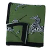 Coperte Nordic Vintage Verde scuro Zebra coperta lavorata a maglia Copriletto in cotone Cobertor Moda moderna Tiro morbido Calda biancheria da letto per la casa YQ230925