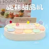 Cuisines Jouer à la nourriture Table à dessert rotative automatique Machine à sushi rotative Mini Cupcakes Macarons Plateau tournant Affichage Cadeau de fête d'anniversaire de mariage 230925
