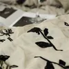 寝具セットヴィンテージフランスのロマンチックなレースフリルブラックローズフラワー刺繍綿セット布団カバーベッドシート枕カバー