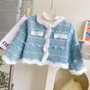 Conjuntos de roupas 2023 Coreano Primavera Outono Crianças Meninas 2 PCS Pérola Botão Fronteira Ressada Lace Princesa Casaco Terno Denim Calças Flared Outfit