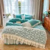 Conjuntos de cama Branco Flor Lace Ruffles Coreano Princesa Estilo Veludo Fleece Set Duveta Capa Quilted Colcha ou Cama Saia Fronhas