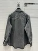 Kvinnorjackor Designer Milan Runway Jacket 2023 Ny Autumn/Winter Polo Collar Men's Long Sleeve Denim Panel Top Brand Samma kappa Designer 0925-9 9BFC