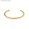 Bracelets de charme INS 18K plaqué or titane acier lisse bracelet de manchette de base pour les femmes imperméable à l'eau quotidienne ouverture bracelet bijoux Q230925