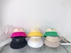 مصمم قبعة الشتاء pra bucet hat mens cap solid coll trivingle triangle hat strend model modelian trend modered wide brim hat casquette casquette