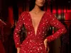 Runway Dresses Design Red Mermaid Sleepwear Deep V Neck -paljetter Lager Ruffles Evening Dress Custom Made Party