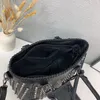 Fabrik Großhandel Umhängetasche Straße coole Nietenhandtasche dieses Jahr beliebte dicke Leder Damen Rucksack Persönlichkeit Plug-in Geldbörse Mode Handtaschen 8419#