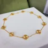 Designer halsband fyrbladklöver 10 Floral och Diamond Set Luxury Classic Necklace Women's Long Van Clover Chain Jewelry Jubileum Present Holida