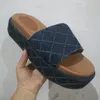Med Box Slide Luxurys designers tofflor för män Kvinnor glider lägenheter läder gummiplattform flip flops växel bottnar strand loafers sandaler skjutreglage scuffs 35-45