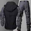 Herrspårar Taktisk vattentät jacka Set Män Combat Training Suit Outdoor Soft Shell Work Wear Swat Army Hooded Jackets Pants 2 PCS Set J230925