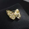 Brooches WEIMANJINGDIAN Brand Arrival Elegant Ivory Shell And CZ Crystal Butterfly Brooch Pin Jewelry Gifts