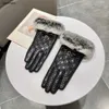 23SS projektant rękawiczek owczej skóry dla kobiet Cony Hair Riittens haftowane kwiatowe wzory Dziewczyna Pięć palców Rękawiczki zimowe prezent, w tym pudełko