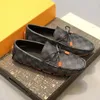 Mocassino da uomo Driver Scarpe mocassini da guida scarpe casual firmate mocassini in pelle di vitello grana mens Virgil scarpe sneakers fiore marrone trainer 04