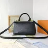 Kvinnor Luxurys Dinner Bag designers Madeleine Tote BB Pochette Bags S-Lock äkta läder shopping vatten krusningar handväska shouder crossbody väska m46008 dhgate walle