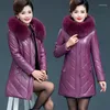 女性の革革L-7xl女性スプリットコート冬2024年ファッション厚い暖かいフェイクファーカラーフード付きシープスキンジャケットトップスアウターウェア