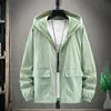 Herrjackor 2023 Summer Hooded Light Jacket Men Sun Protection Clothing Fishing Hunting Clothes Quick Male Dry Skin WindBreaker 4XL 230925