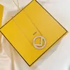 Modny projektant naszyjnik f projektanci naszyjniki koniczyny prezent dla kobiet marki biżuteria miłość wisiorek złota litera luksus bardzo jakość312J