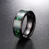 Hochzeit Ringe 8mm Elektrische Schwarz Intarsien Grün Carbon Fiber Getriebe Muster Wolfram Stahl Ring männer Bague Homme Schmuck