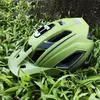 Casques de cyclisme Cycabel casque de vélo ultraléger sécurité sport vélo route montagne chapeau lumière LED vtt course 16 trous 230926