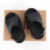 Chaussures pour enfants EVA Slides Runner Pantoufles Garçons Filles Mousse Pantoufle Jeunesse Designer Kid Tainers Nourrissons Tout-petits Enfants Desert Bone bébé chaussure noire