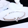 V-Letter BangleBracelet Micro Set Zircon Liga de Zinco Pulseira Requintada Europa Mulheres Marca de Luxo Jóias Mulheres Festa de Casamento Acessórios de Presente de Dia dos Namorados SPC