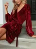 Casual Dresses Autumn Winter Season Women's Solid Velvet Long Sleeve Banquet Mini Dress 2023 Sexig V Neck Lace Up Elegant Party Robe