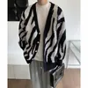 Pulls pour hommes 2023 Hommes Cardigan Modèle V-Col V-Col Lâche Casual All-Match Simple Pull tricoté Style coréen Ulzzang Automne Outwear