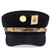 Basker anime bisarre äventyr hatt vuxen unisex cosplay cap badge brosch stift prop brim guld palm marin hattar kostymtillbehör 230926