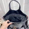 مصمم أكياس كتف كبيرة طقوس سعة كبيرة Icare Maxi Bag Bag Bags Beach Pags أصلي نساء من الجلد يحمل شبكة Lattic