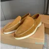 Luxury Summer Walk Flats Män avslappnad loafer mjuk mocka läder lp skor glid på elastisk nötkött senor i botten designer skor för man hrewecxz