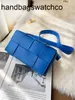 BottegassVenetas Bolsas de casetes Bolsos Bolsos Cassettes Venta al por mayor Cintura Ins Pecho Mujer Verano Moda Cuero Cadena Azul Bolso tejido Designe Wan Urst Ha frj