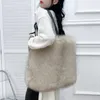 Autumn and Winter Fur Bag Large Capacity Fox Fur Shoulder Bag Portable Large Bag Minimalist Style Tote Bag 230926